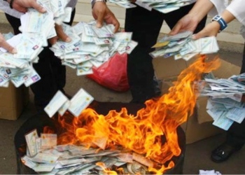 Mendagri Perintahkan Daerah Bakar KTP Elektronik Invalid