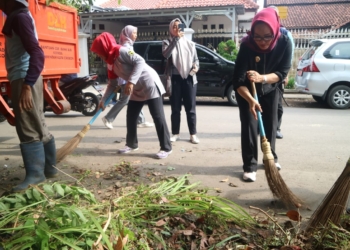Hujan Mulai Intens di Kota Cirebon, Gerakan Bersih-bersih Diintensifkan untuk Cegah Banjir