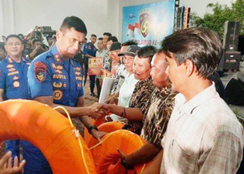 HUT Polairud Bagikan Asuransi 4.000 Nelayan