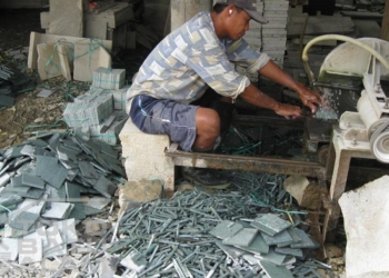 Fiks, Relokasi Usaha Batu Alam Tahun Ini