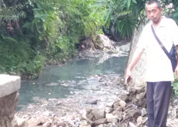 Tanggul Sungai Ciputih Longsor, Warga Cipeujeuh Kulon Waswas