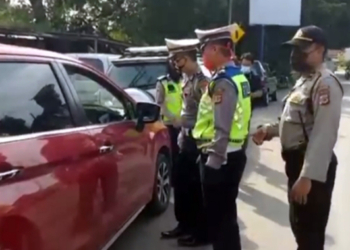 Pemeriksaan kendaraan di Ceck Point Majalengka