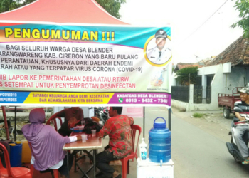 Warga Cikuya Pasang Portal