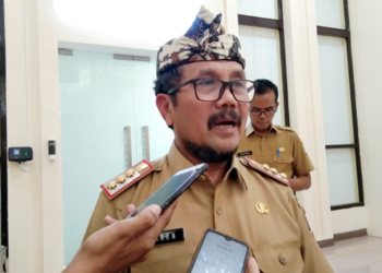 BUPATI Cirebon, Drs H Imron Rosyadi MAg