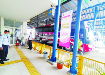 Penumpang di Terminal (1)