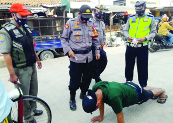 Terjaring Tak Pakai Masker, Hukum Push Up Menanti
