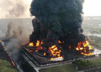 Lima Desa Terdampak Kebakaran Kilang Minyak Balongan, 932 Warga Mengungsi