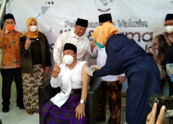 Vaksin Halal, Wagub Jabar: Kiai Saja Divaksin