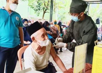 Dinkes Kabupaten Cirebon Kebut Vaksinasi Pelayanan Publik dan Lansia