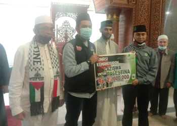 Ulama Palestina Kunjungi Masjid At-Taqwa Cirebon