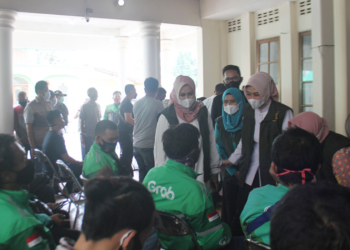 Syarat Divaksin, Ojol Harus Bawa Dua Lansia