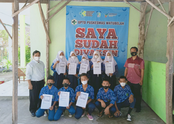 Pelajar SMP Syahida Divaksin