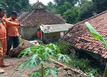 Ini Hasil Assesmen BPBD Kabupaten Cirebon Terkiat Longsor di Desa Belawa, 1 Rumah Terdampak, Rumah Lainnya Terancam