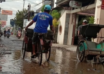 Jalan Rusak Berat di Kabupaten Cirebon Bertambah