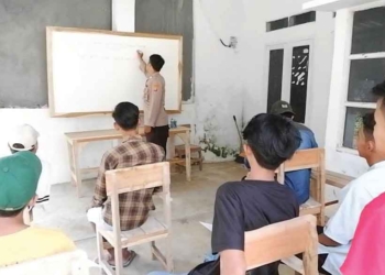 Kelola PKBM di Sela Kesibukan Tugas, Bripka Dedi Rustandi Gratiskan Biaya Ratusan Siswa