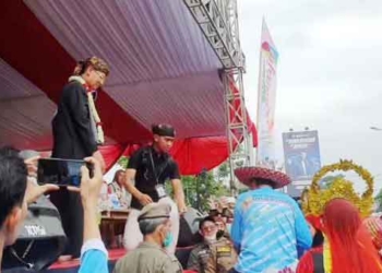 Warga Antusias Saksikan Kirab Budaya