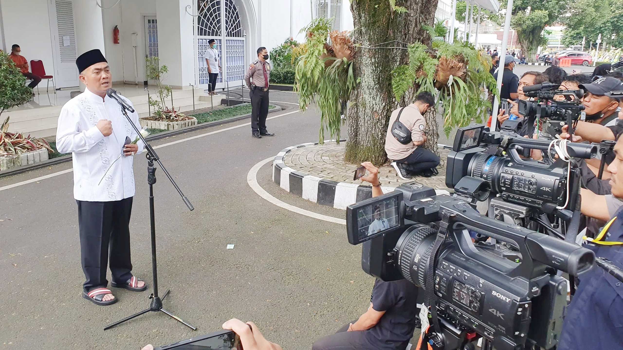 Wali Kota Cirebon Sampaikan Langsung Belasungkawa ke Ridwan Kamil