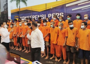 Ditodong Pistol Mainan Gegara Hutang Rp150 Ribu, 2 Tersangka Ditangkap 1 DPO