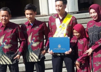 Putra Pedagang Ban di Cirebon Masuk Fakultas Kedokteran Unpad