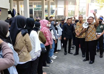 Wali-Kota-Azis-Semangati-Para-Pencaker