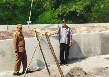 Desa-Pamengkan-membangun-kolam-ikan-untuk-kegiatan-pembudidayaan