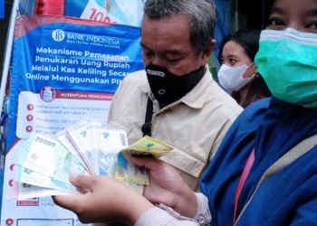 Masyarakat-Antusias-Tukar-Uang-Baru