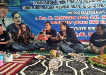 Sejumlah-narasumber-dalam-ngobrol-santai-Bareng-Kantor-Hukum-QMS