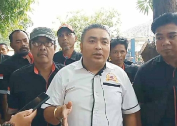 Sopir-Angkot-Keluhkan-Mobil-Odong