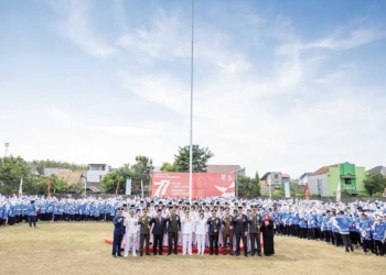 Wali-Kota-Cirebon-H-Nashrudin-Azis-bersama-Forkopimda-dan-seluruh-peserta-upacara-peringatan-HUT-ke-77-Kemerdekaan-Republik-Indonesia