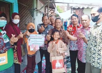 Bocah-yatim-yang-tak-sengaja-menelan-kunci-gembok