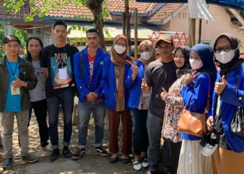 Mahasiswa-Unma-Bantu-Pengembangan-Usaha-Kerupuk-Mares