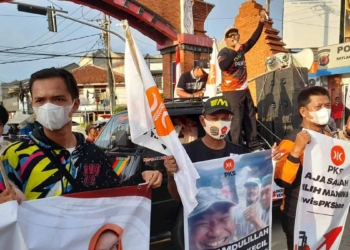 PKS-Desa-Jokowi-Kembalikan-Harga-BBM