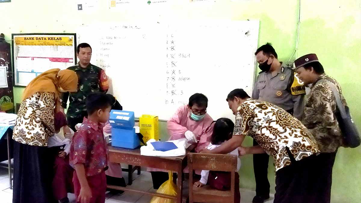 Puskesmas-Imunisasi-Murid-SD