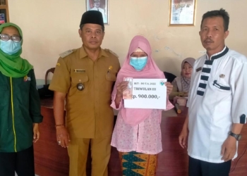 pemdes-sarabau-bagikan-bansos