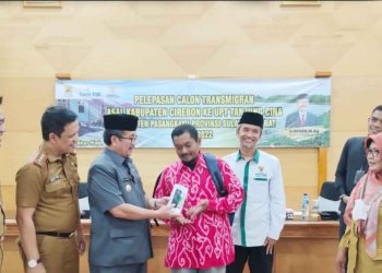 Budidaya Udang Vaname, 20 KK Transmigran Asal Kabupaten Cirebon Diberangkatkan ke Sulawesi Barat