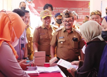 Pemkab Cirebon Salurkan BLT BBM Via Pos