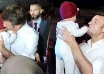 Blusukan di Jalanan Badung saat KTT G20, Presiden Prancis Emmanuel Macron Gendong dan Mencium Bayi 6 Bulan