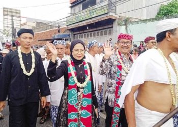 Arak-arakan Memayu Buyut Trusmi Meriah