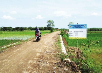 Jalan Usaha Tani Tingkatkan Perekonomian Desa