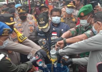 Ribuan Botol Mihol Dimusnahkan, Hasil Operasi Pekat Lodaya Jelang Nataru