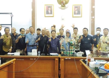 Warga Arumsari Tagih Perbaikan, Fasum-Fasos Sudah Diserahterimakan ke Pemda sejak 2016