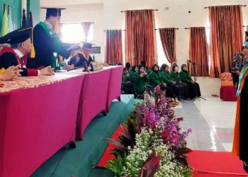 Prof Dr Kartimi MPd Dikukuhkan Sebagai Guru Besar Pendidikan IPA di IAIN Cirebon