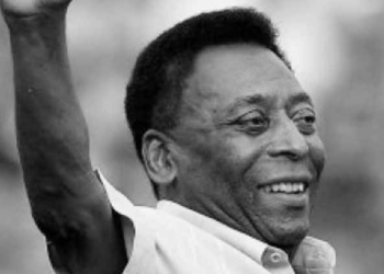 Dunia Berduka, Pele Meninggal Dunia, Legenda Sepakbola Asal Brazil Ini Sempat Menyaksikan Messi Mencium Piala Dunia 2022