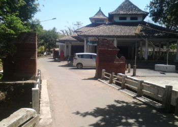 Wisata Religi Masjid Merah Pesarean Pasalakan, Jejak Syekh Abdurrohman Al-Utsmani, Tokoh Ulama Asal Timur Tengah