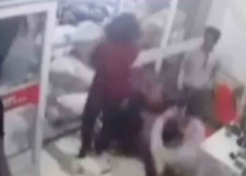 Bus Persis Solo Dilempar Batu, Ferdinand Sinaga Trending, Persita Tangerang Bereaksi Keras