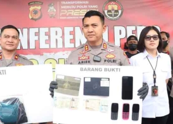 perampokan-nasabah-bank