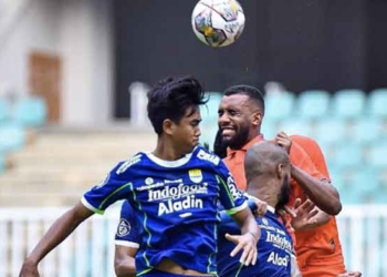 Persib Bandung Tempati Posisi Puncak Klasemen BRI Liga 1, Taklukan Borneo FC, Dendam yang Terbalaskan
