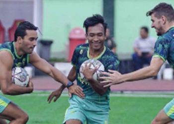 Prediksi Terbaru Line Up Persib Bandung Vs Madura United, Marc Klok Mendadak Sakit dan Febry Haryadi Absen