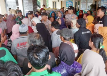 Warga Serbu Operasi Pasar Beras Murah Pemkab Cirebon, 10 Kecamatan Sudah Antre, Sampai Maret Siapkan 5 Ribu Ton