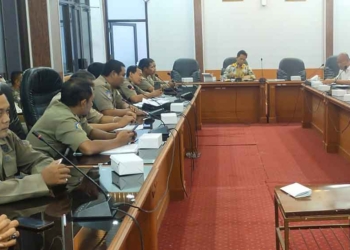 Merasa Dianaktirikan Pemkab, Satpol PP Kecamatan se Kabupaten Cirebon Ngadu ke DPRD, Begini Tuntutannya